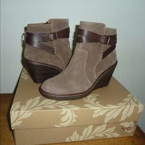 NEW Sofft Caralee Ankle Wedge Boots Havana Brown 9